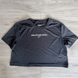 Nike Cropped Top